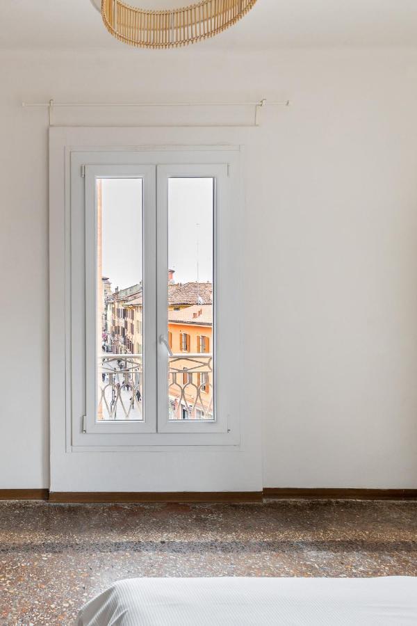 Alessandrini Apartment Alla Finestrella By Wonderful Italy Болонья Экстерьер фото