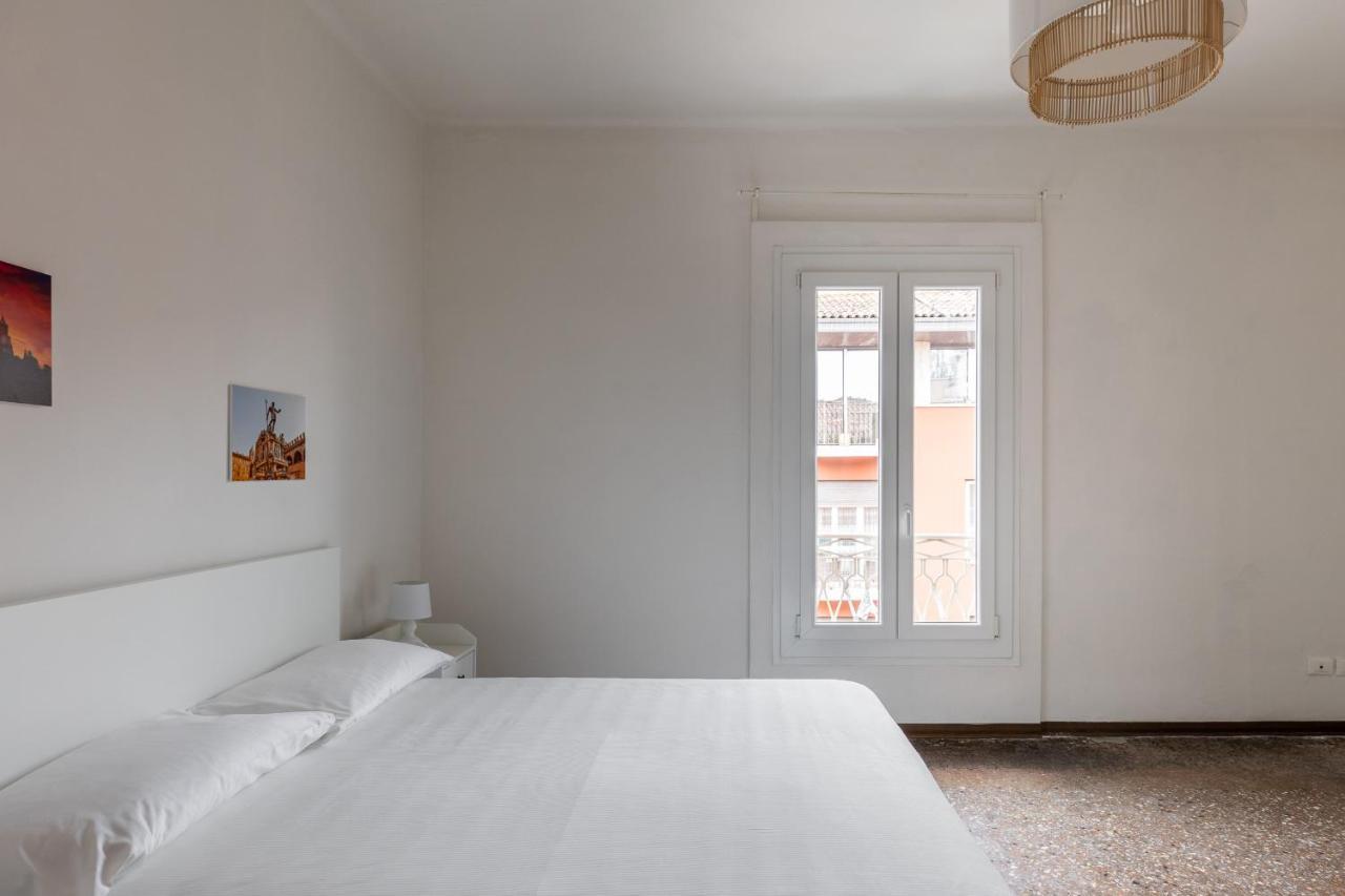 Alessandrini Apartment Alla Finestrella By Wonderful Italy Болонья Экстерьер фото
